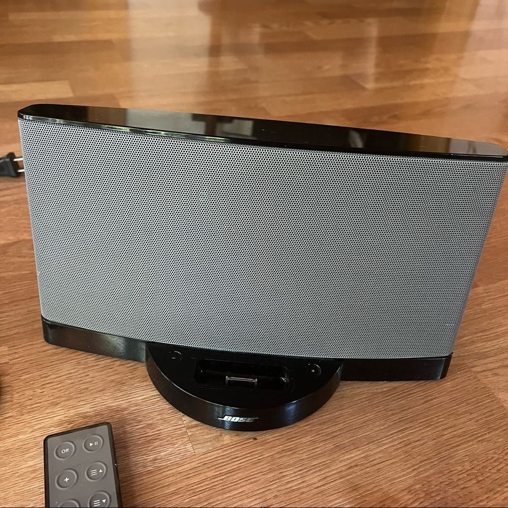 Bose portable speaker, SoundDock Series II
